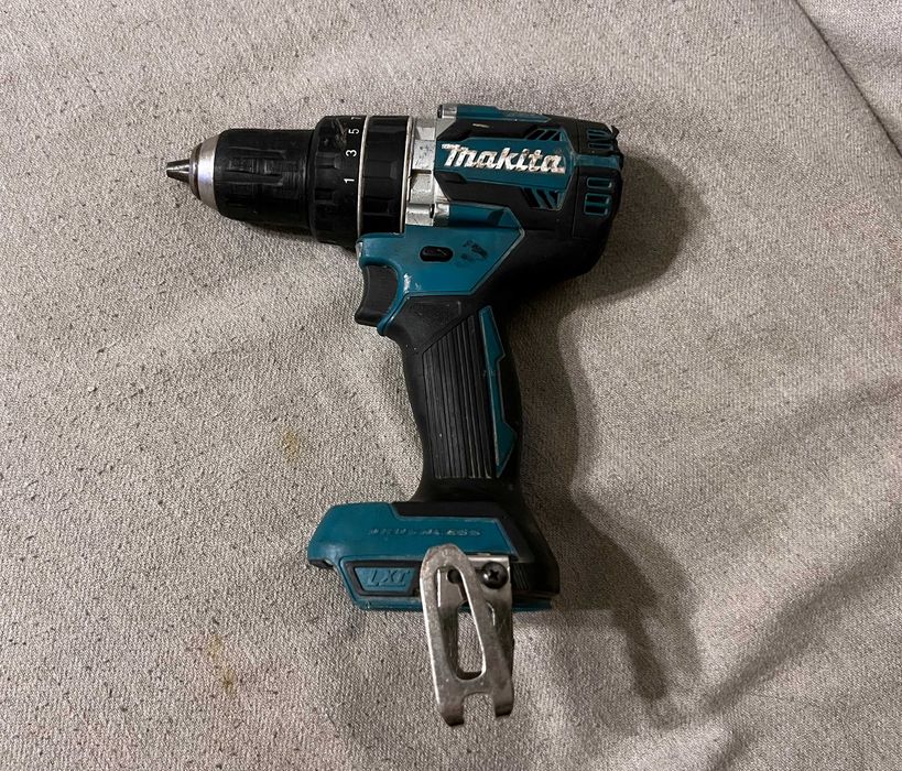 Masina de gaurit percutie Makita DHP484 18V LXT, doar corp, functional
