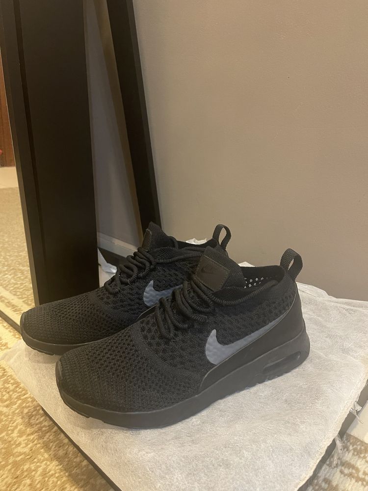 Дамски маратонки Nike
