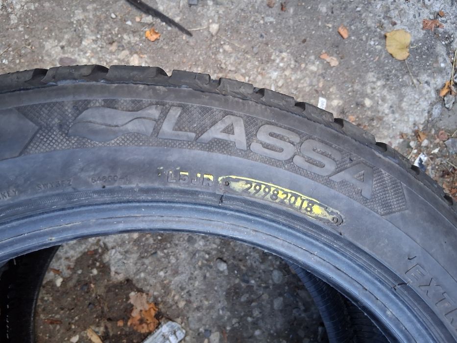 225 50 17 LASSA 2бр зимни