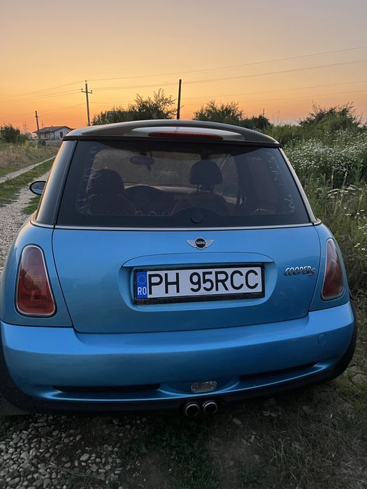 Dezmembrez Mini Cooper R50/R53 2001-2006