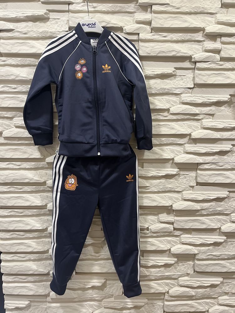 Анцуг за момиче Adidas