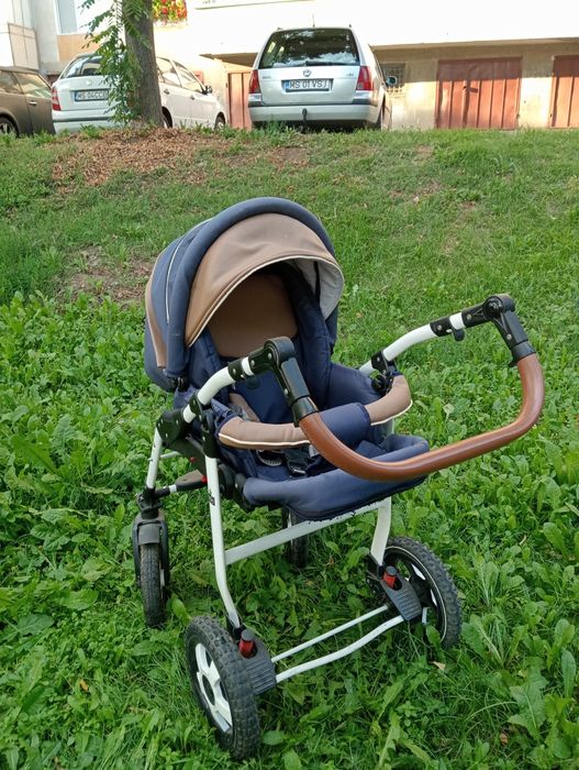 Cărucior de bebeluși