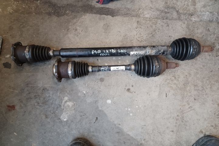 PLANETARA FATA DREAPTA 1.4 TDI Volkswagen VW Polo 4 (facelift)  [din 2005 pana  2009] seria