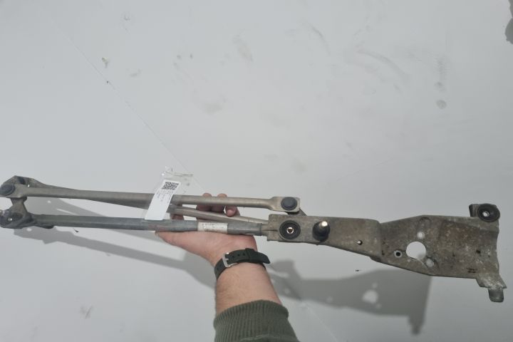 Ansamblu stergatoare parbriz volan pe stanga 0 390 241 362 CEP 12V Fo