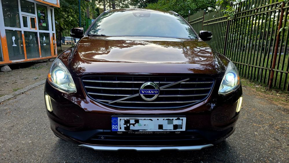 Volvo XC60-4X4-2015-2,4D-215 cp-212000 km-automat-full-variante auto