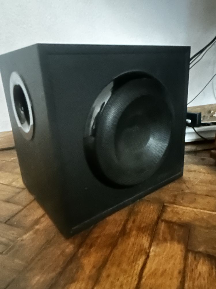 Геймърски компютър с RTX 3060 + монитор и озвучаване Logitech