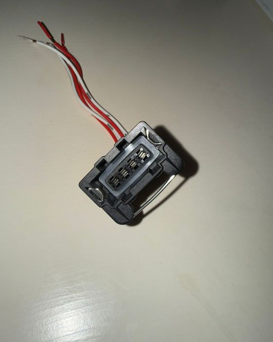 Разъем фишка 1.8 моно впрыск ауди Фольксваген