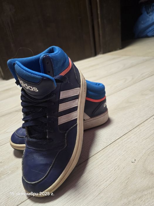 Юношески маратонки номер 38