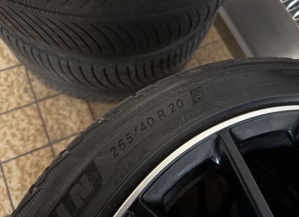 ОТИГИНАЛНИ 20' джанти за AMG GT с гуми