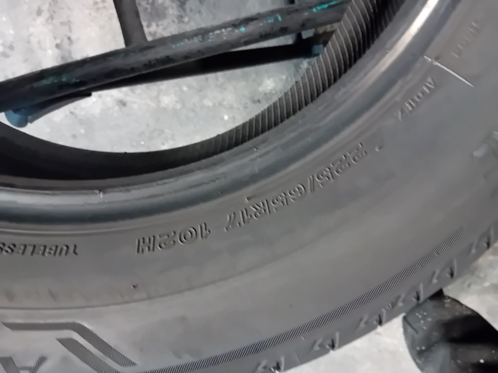 Bridgestone 225 65 r17 vara