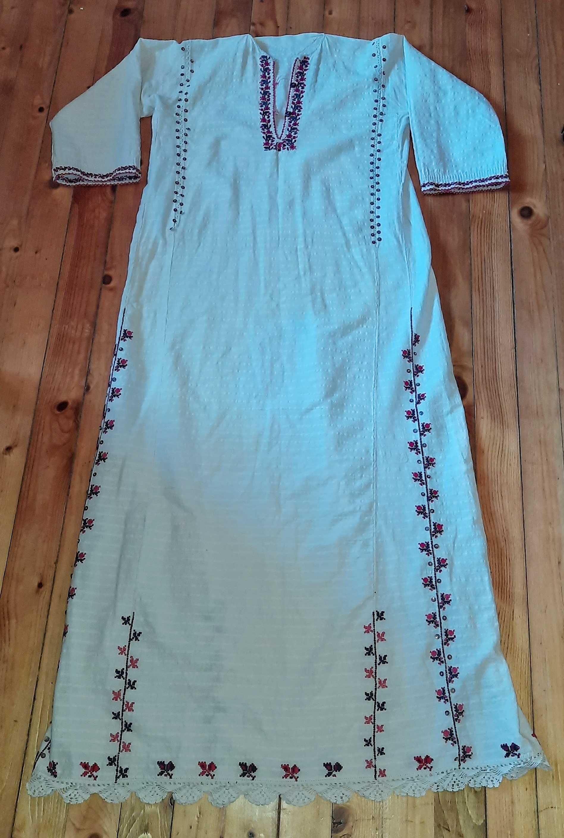 Автентична носия от Северна България