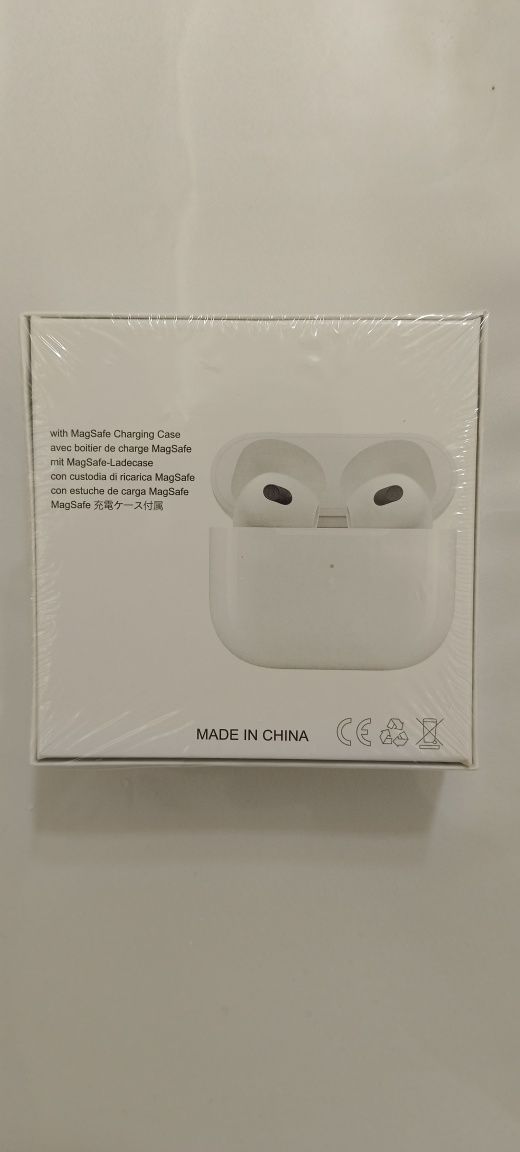 AirPods yangi, yaxshi ishlaydi