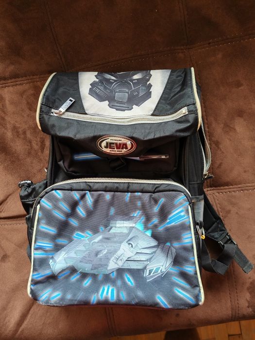 Продавам детска раница Star wars