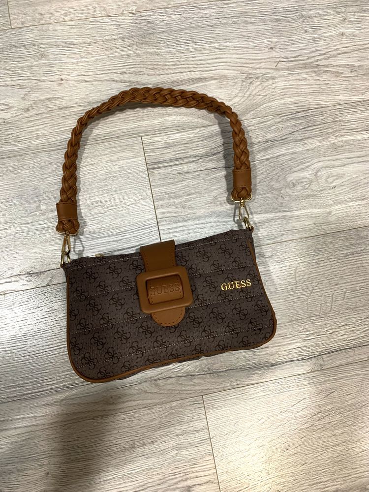 Дамска Чанта Guess