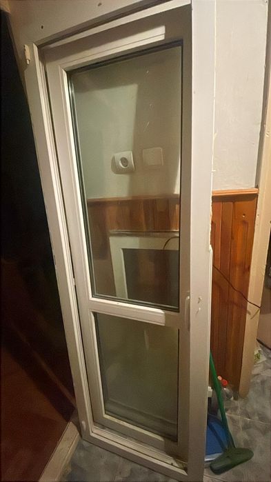 Vând ușă și geam termopan