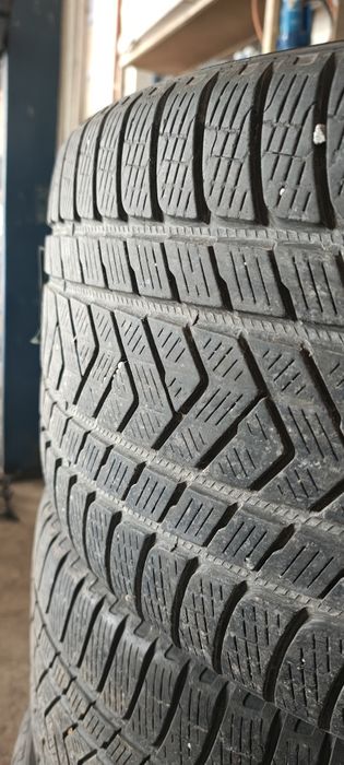 vand anvelope iarna pirelli 325 35 22 + 285 40 22 dot 2020