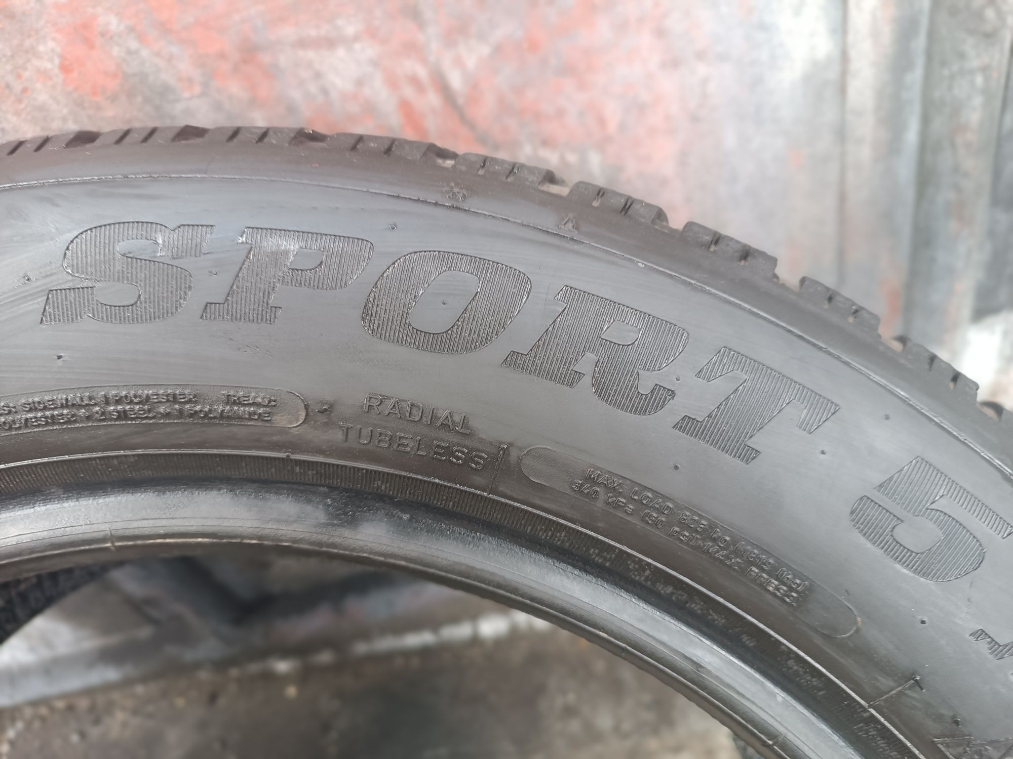 225/55/17 Dunlop Дот 4322