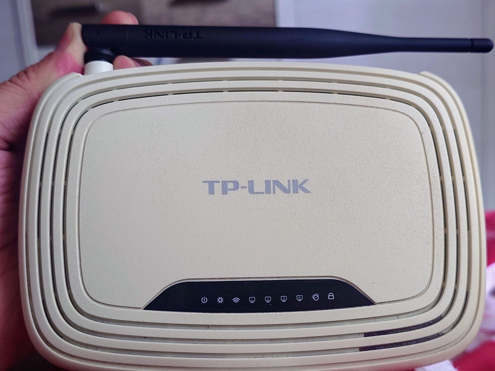 Пакет TP-LINK Tl-WR740N 150 Mbps Wireless N Router Bulsatcom FUSION