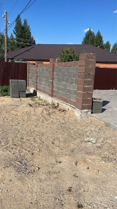 Заборные кирпич, Рванные кирпич, колотый, спринтерный, пескоблок, скц