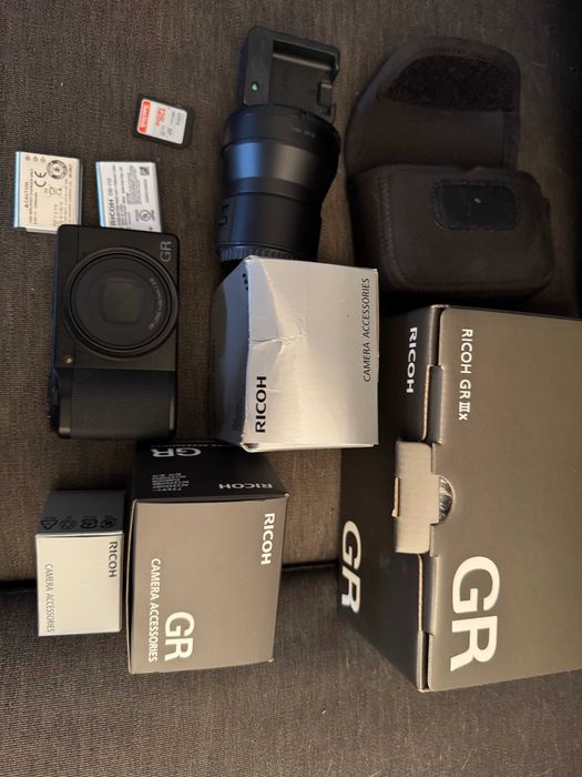 Ricoh GR IIIx + teleconvertor GT-2