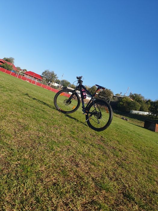 Vând bicicleta scott aspect 710