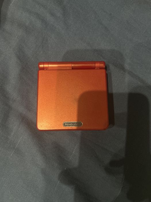 Nintendo Game Boy Advance SP