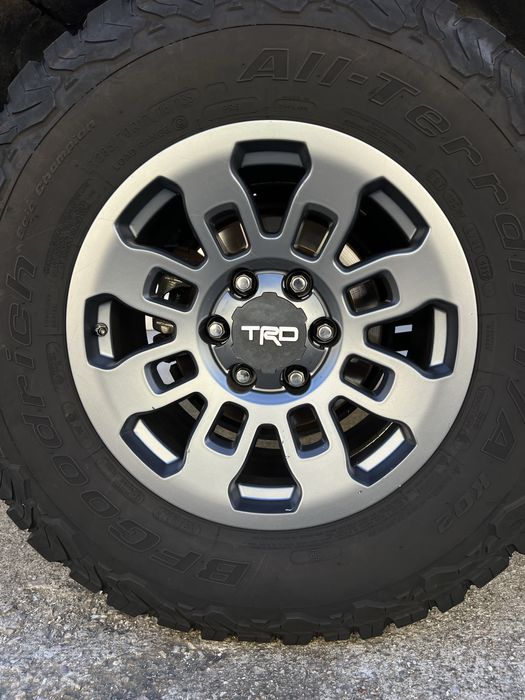 Lexus gx470 , land cruiser v8