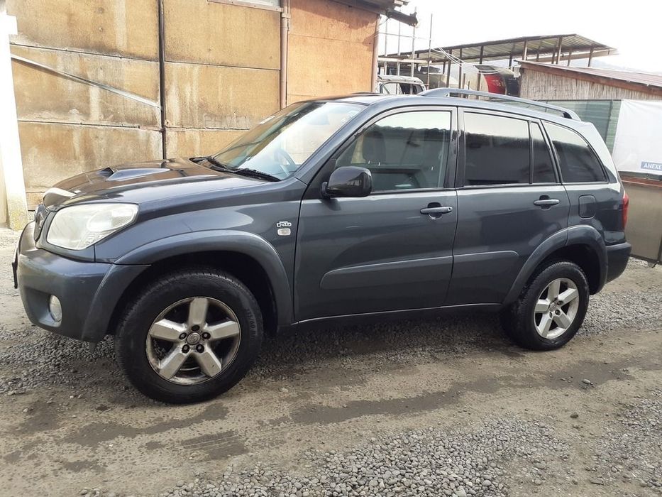Dezmembrari dezmembrez  Toyota RAV 4 II 2.0 D 2003-2006