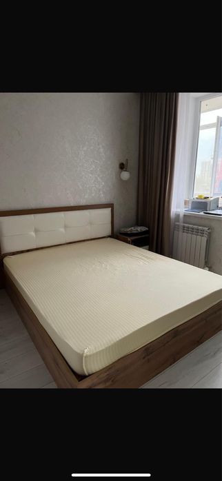 Кровать двуспальная 180/200