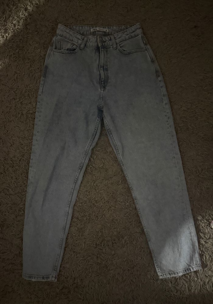 Сини дънки на Zara