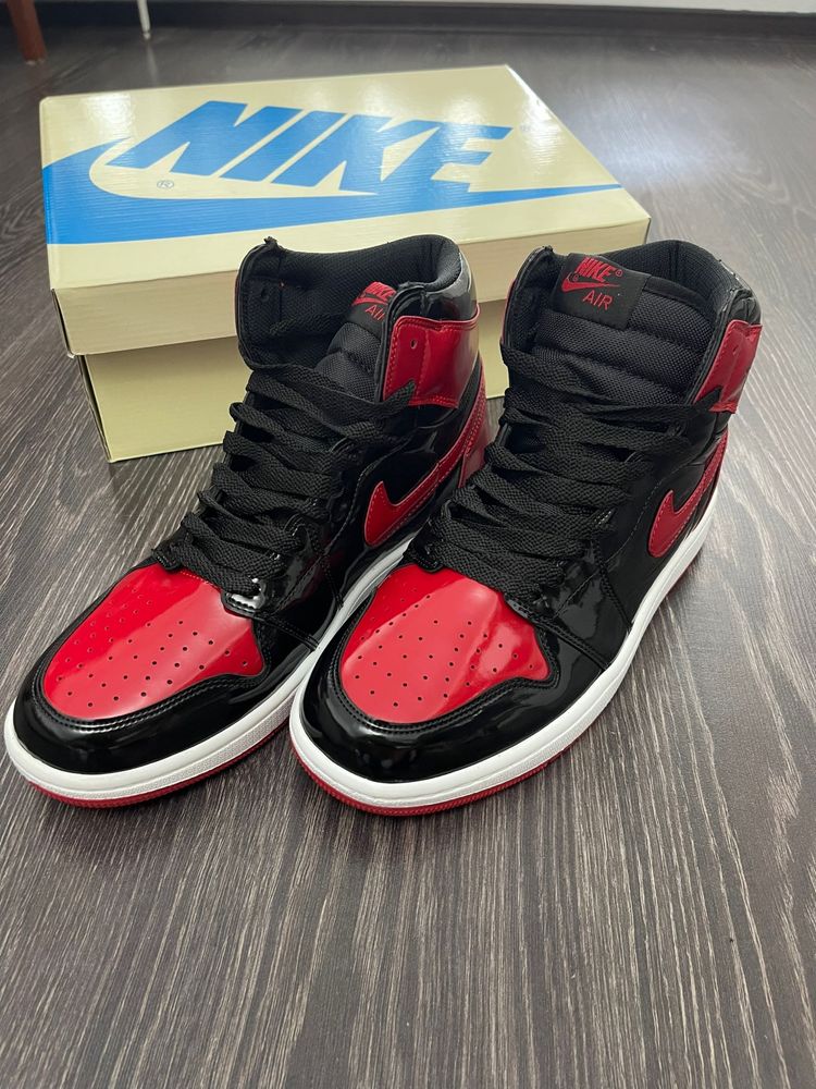 Adidasi AIR JORDAN 1 Retro High OG - PATENT BRED | Varsity Red