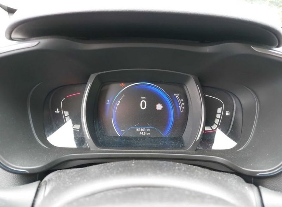 In 10 zile in stoc/Kadjar 1.6dci, 03.2017, faruri led,camera, etc