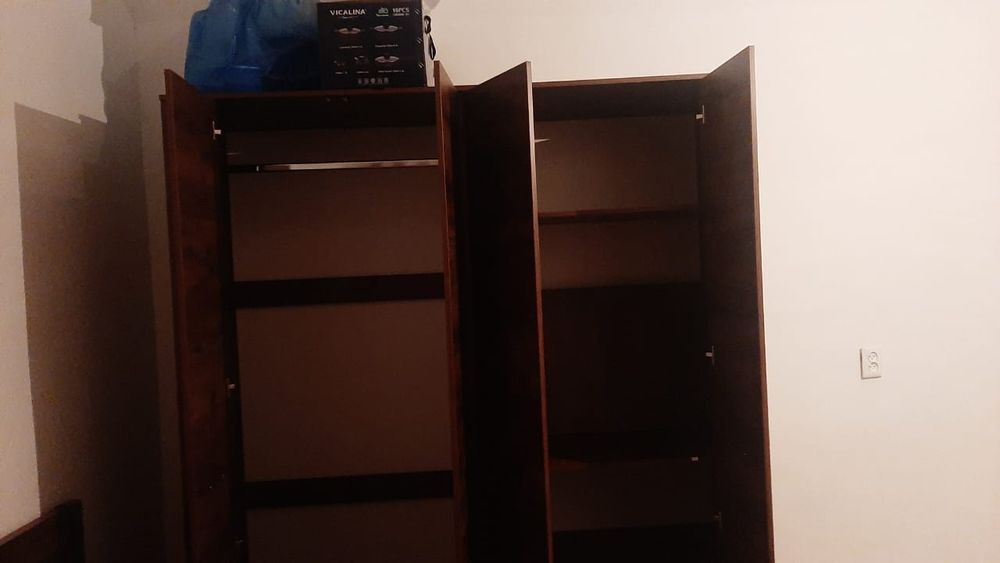 Продаем почти новую спальнюю гарнитуру