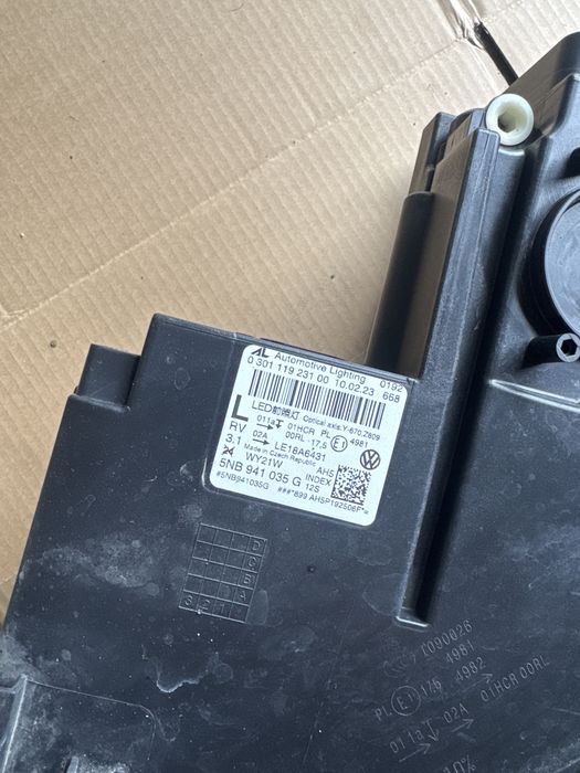 Far/Faruri Vw Tiguan 2 Facelift Stanga/Dreapta