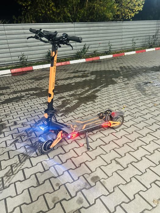 De vânzare Trotineta electrica KUKIRIN G3 Pro este ca si noua 75km