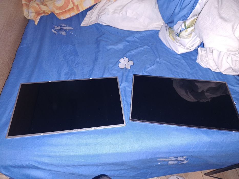 2 Display-uri LCD