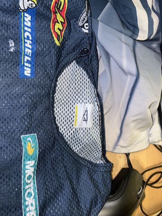 Екипировка Husqvarna S3 с наколенки и налакатници