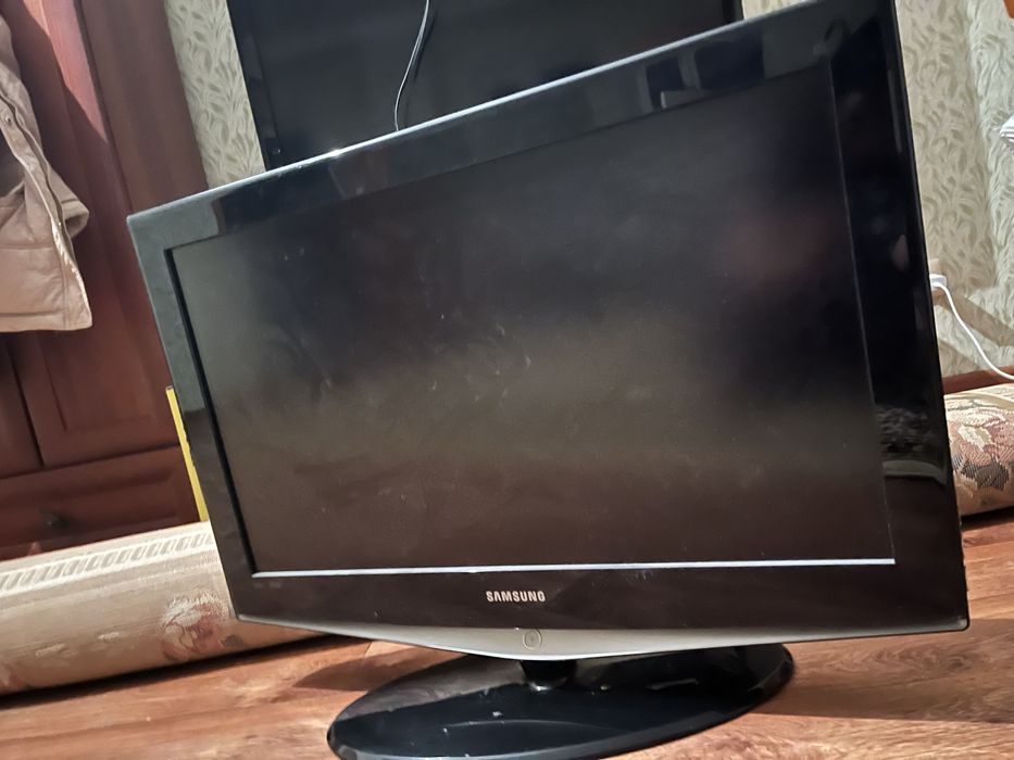 Продаю Телевизор samsung le-32r72b