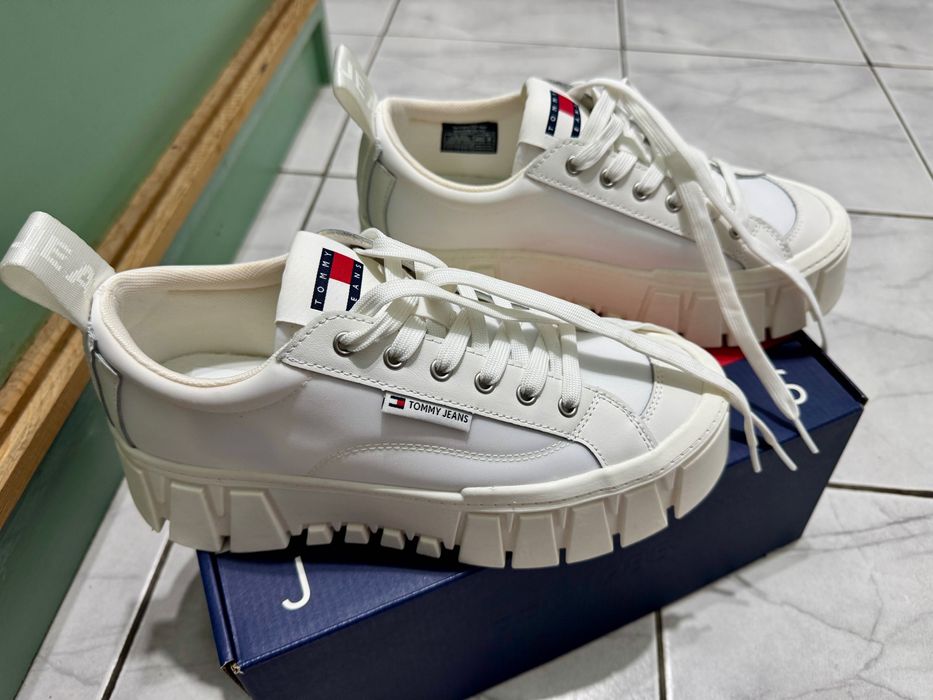 Оригинални дамски маратонки Tommy Jeans – TJW Vulc Flatform
