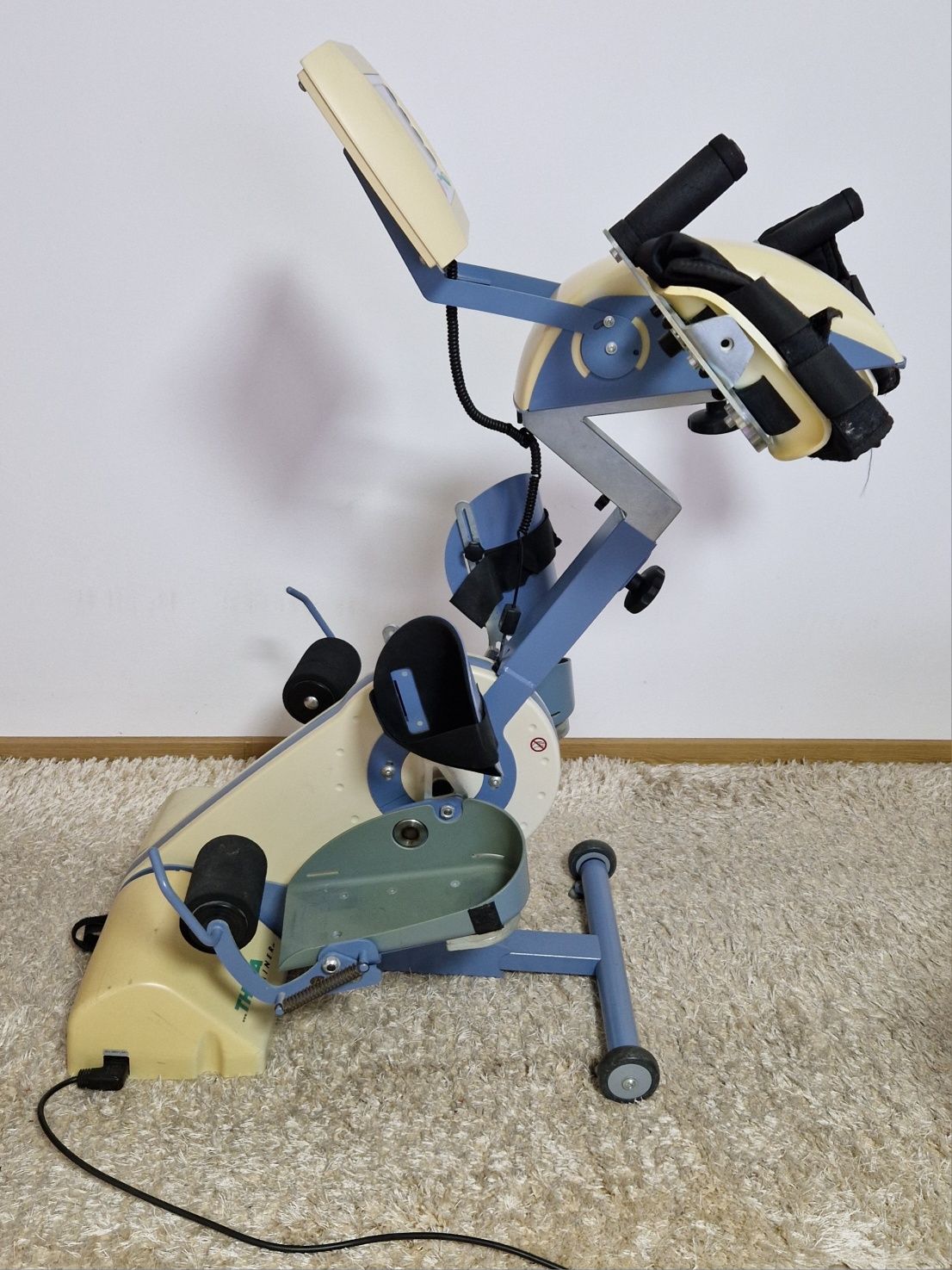 Vând bicicleta electrica marca THERRA VITAL