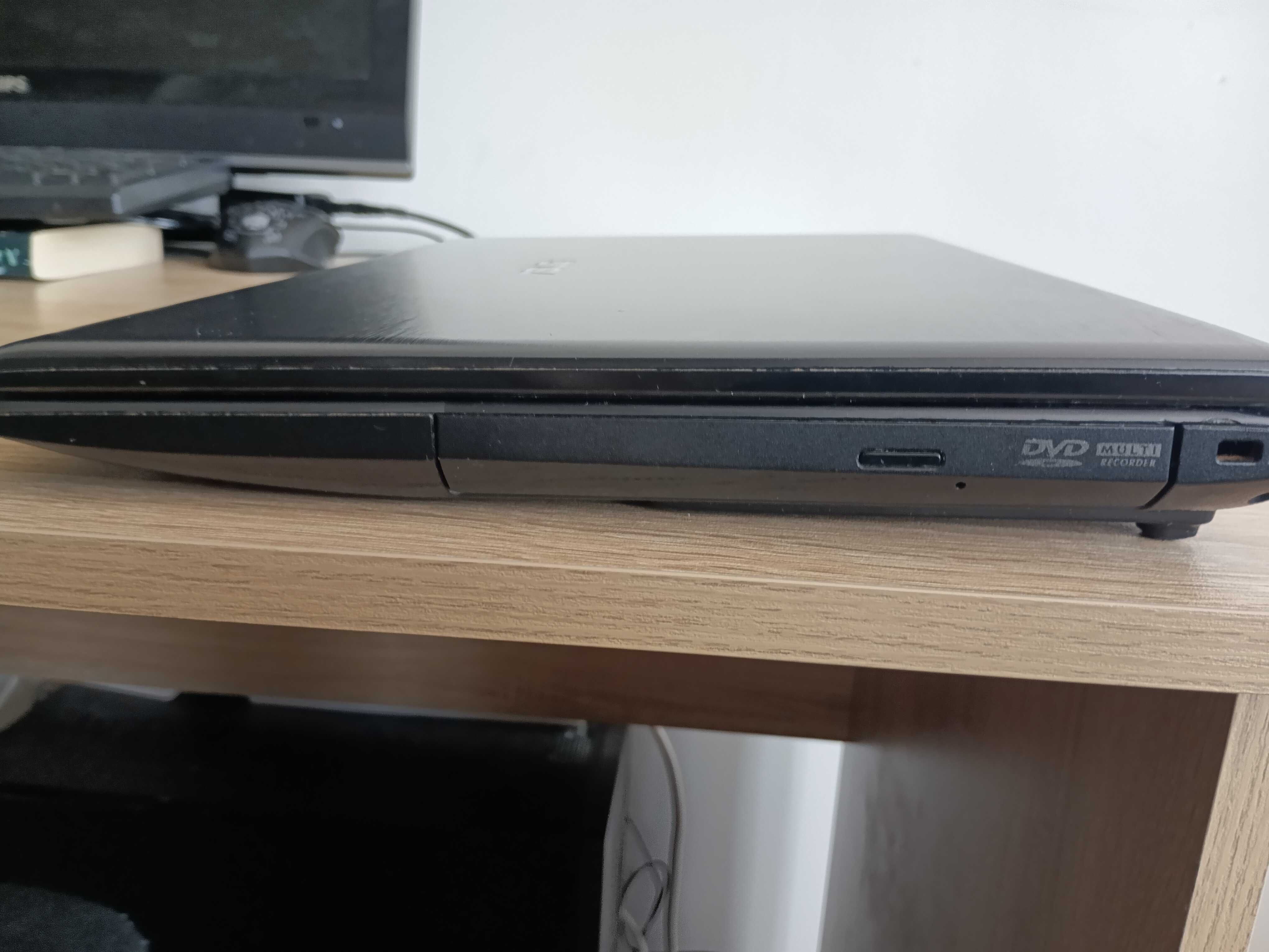Лаптоп Asus X55V