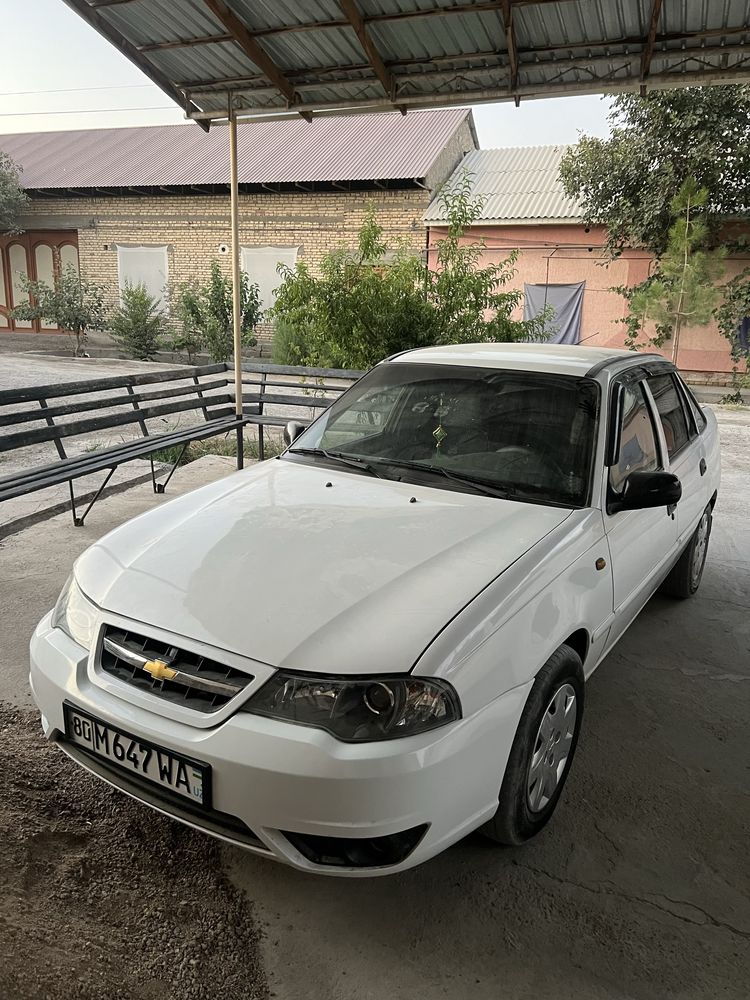 nexia 2 2010yil sotiladi 1.6dons
