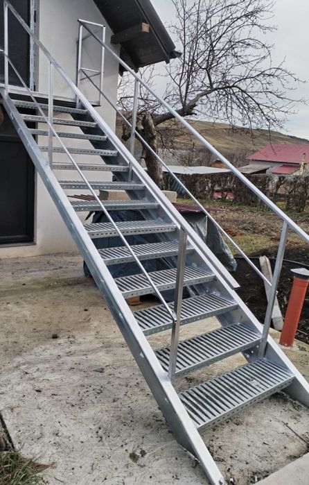 Scări metalice galvanizate la orice demisiune asiguram transport ori u