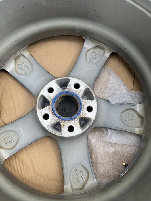 Jenti auto Skoda wolkwagen