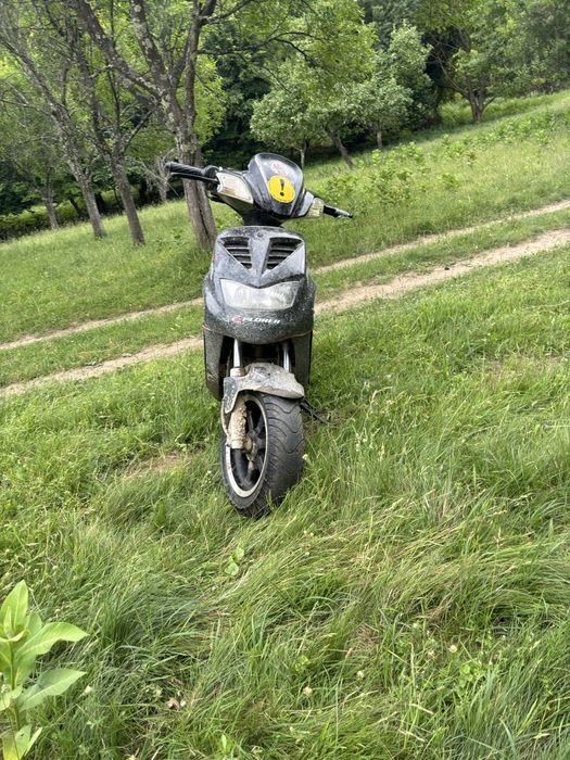 Dezmembrez scuter explorer sau il dau si intreg