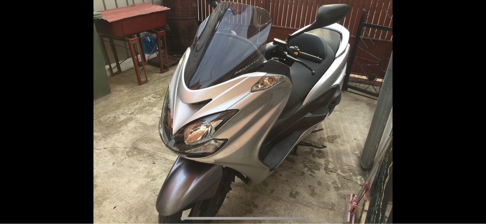 Yamaha majesty 400