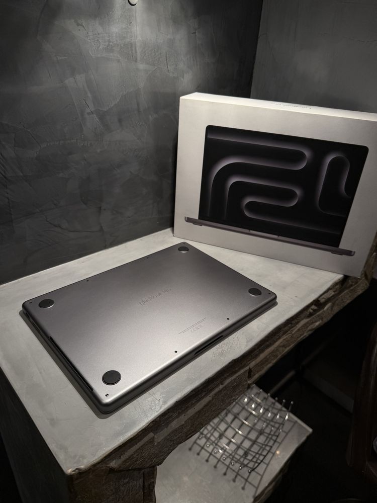 КАТО ЧИСТО НОВ Macbook Pro M3, 31 cycle