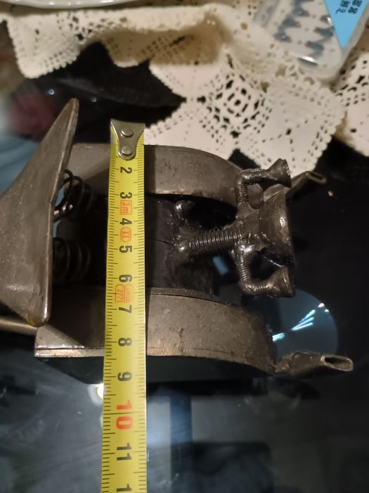 Продавам сувенир мотор