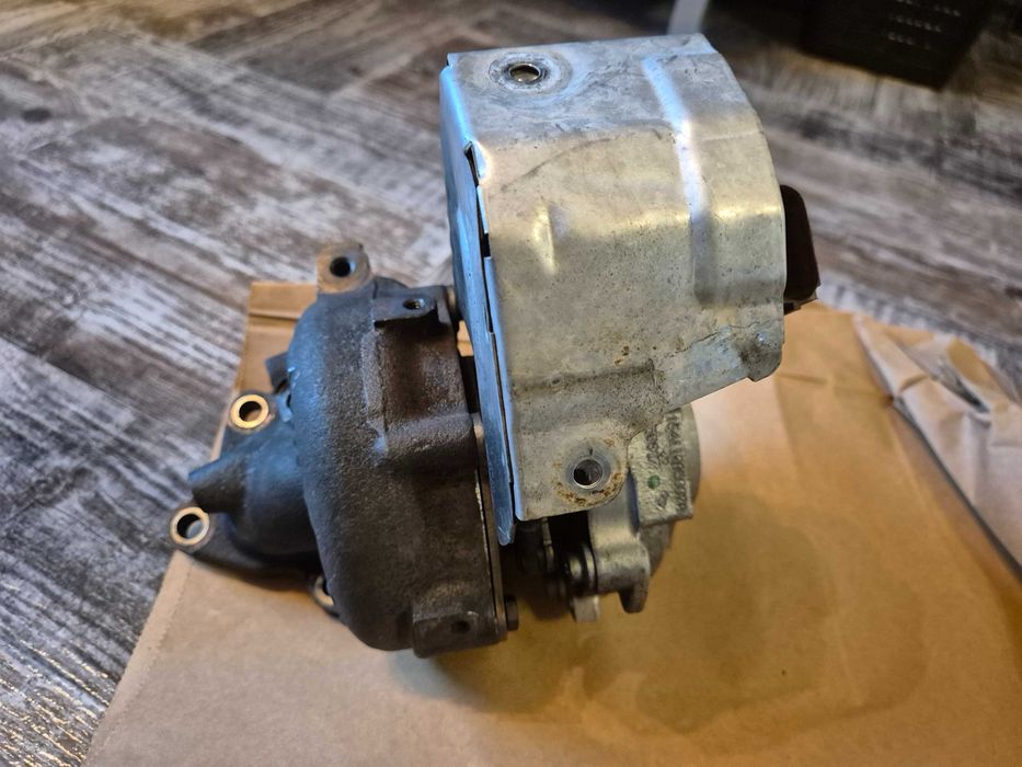 BorgWarner турбина оригинална VAG 2.0TDI Bi-Turbo CUAA 240k. VW TIGUAN
