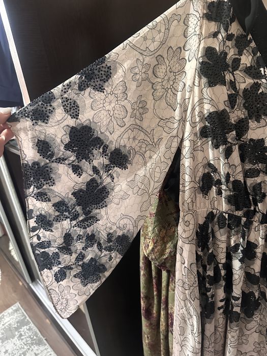 Платье нарядное красивое